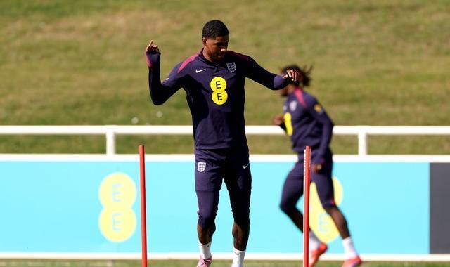 尘上, 而新赛季开, 一名球员 尘上, 而新赛季开, 一名球员